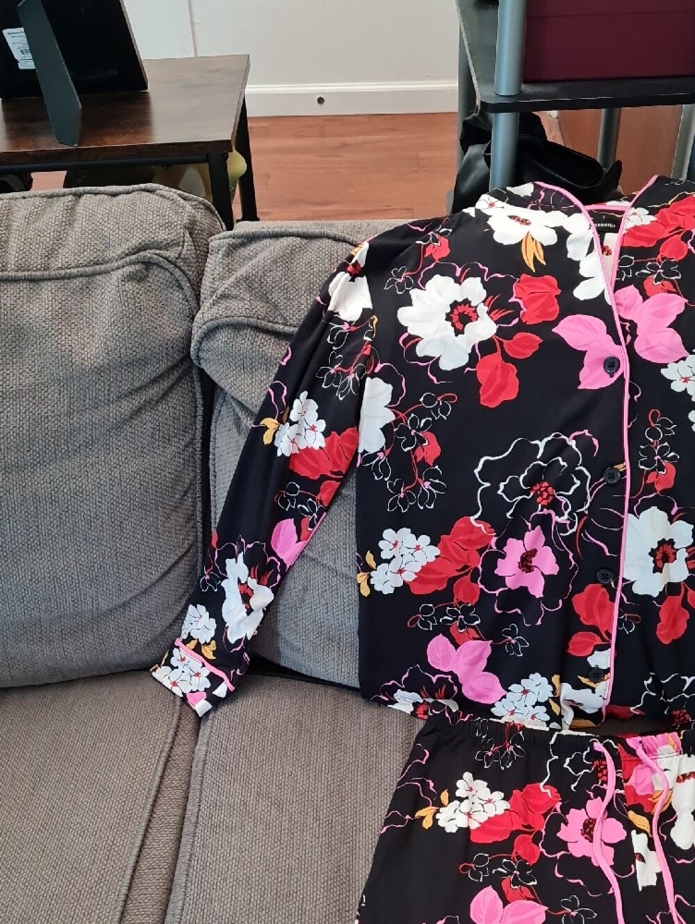 Floral Black Pink Red Two-Piece Pajama Set - Picture 4 of 12